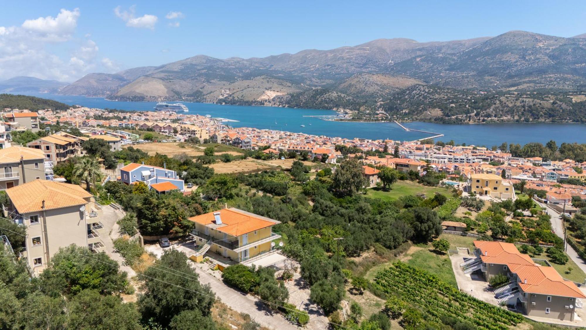 Apaggio Di Argostoli Apartments - Private Parking & Sea View Bagian luar foto