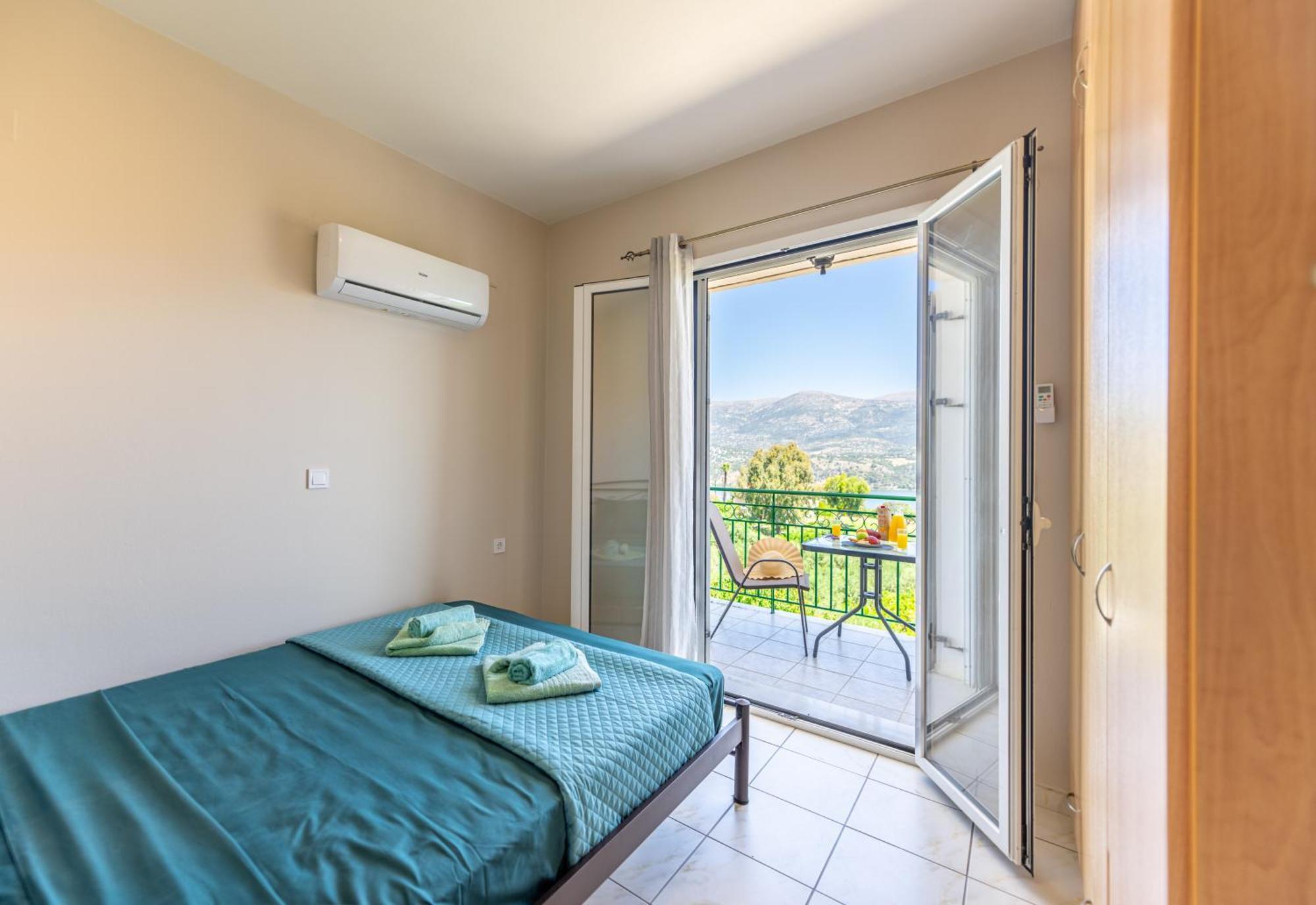 Apaggio Di Argostoli Apartments - Private Parking & Sea View Bagian luar foto