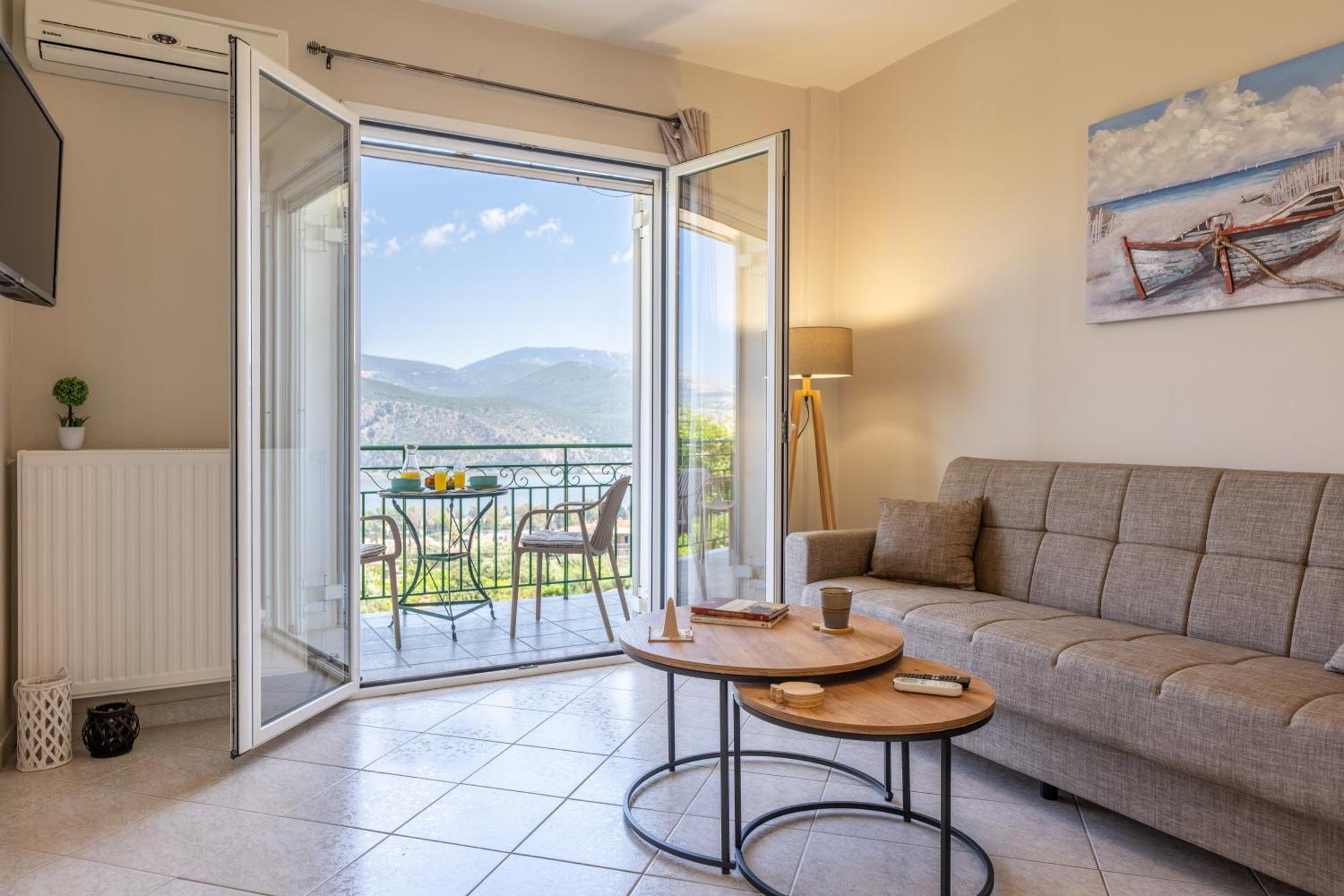 Apaggio Di Argostoli Apartments - Private Parking & Sea View Bagian luar foto
