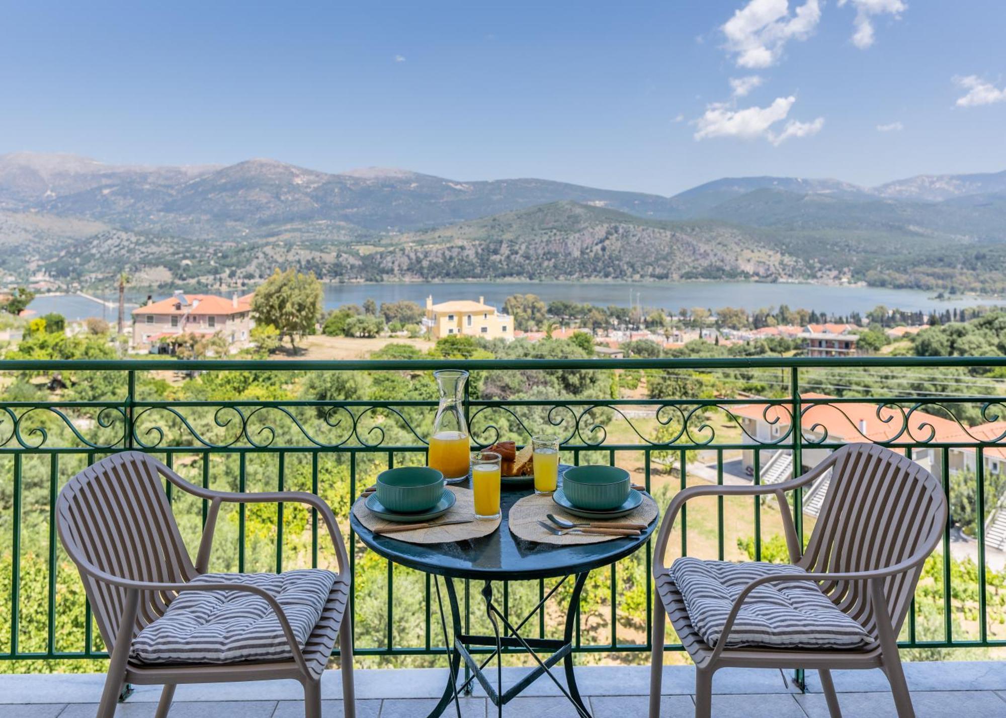 Apaggio Di Argostoli Apartments - Private Parking & Sea View Bagian luar foto